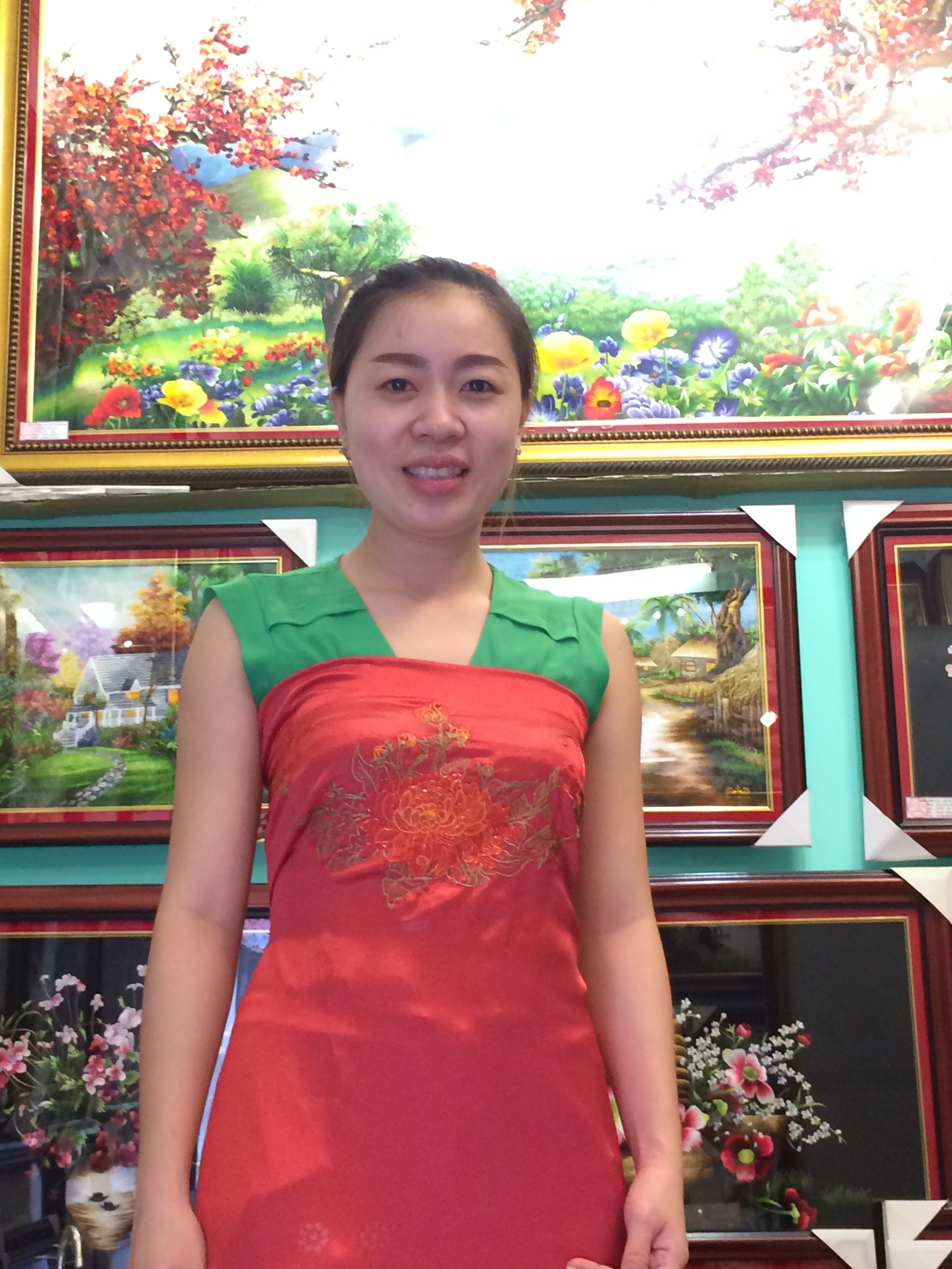 Áo dài thêu 'Mẫu thêu hoa Cúc đại đóa (912)' Áo dài thêu 'Mẫu thêu hoa Cúc đại đóa (912)'