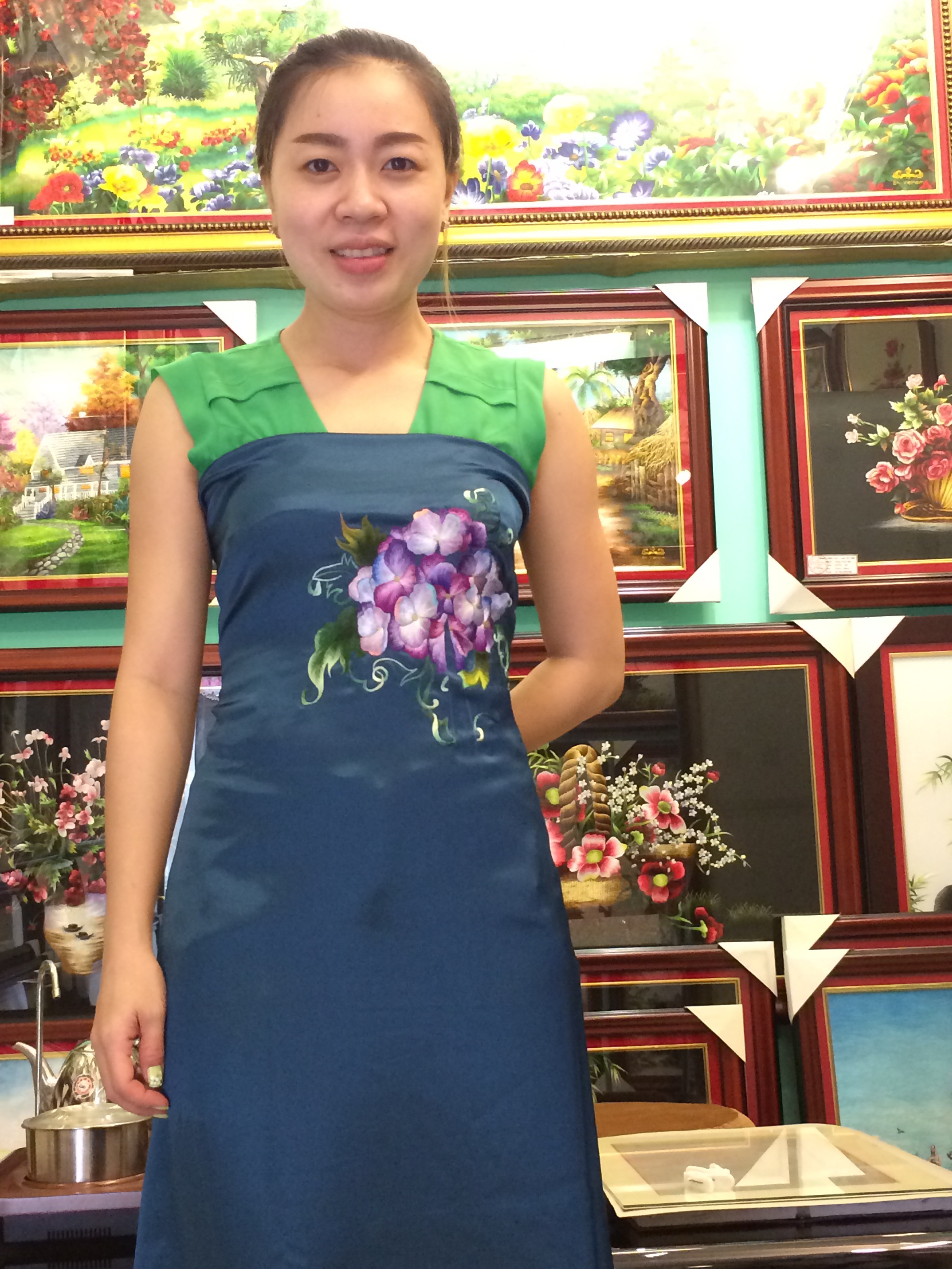 Áo dài thêu 'Mẫu thêu hoa Lan (905)'