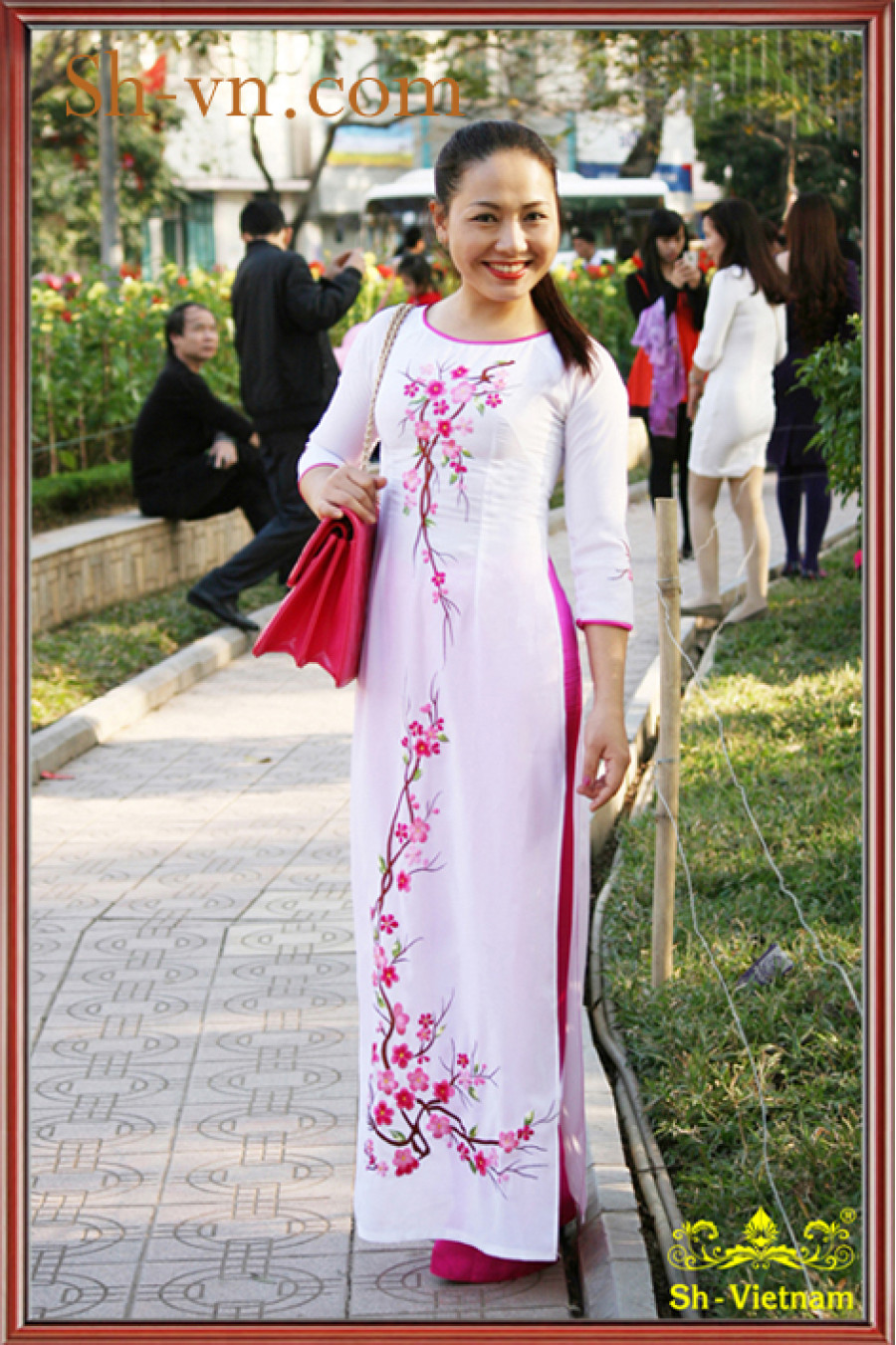 Áo Dài Thêu 'Mẫu Thêu Hoa Đào (22)'