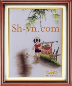 Tranh-theu-tay-hinh-em-be=Cho gà ăn-SHVN-2319-45x50cm.
