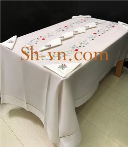 アンテイーク刺繍テーブルクロス (6)