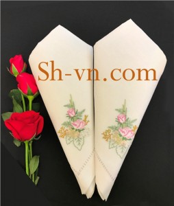 Hand emberoidered cloth ‘Table-cloth pattern (75)’