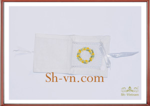 Hand emberoidered cloth ‘Handkerchief pattern (35)’