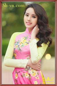Hand-embroidered-on-ao-dai-Model ao dai Viet Nam 139-SHVN 139