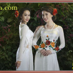 Áo dài thêu hoa hồng 'Mẫu thêu hoa hồng 602'