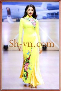 Áo dài thêu hoa hồng 'Mẫu thêu hoa hồng 615'