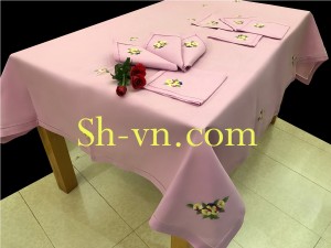Khăn lụa thêu tay 'Mẫu hoa panse 249'
