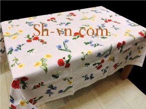 Khăn lụa thêu tay 'Mẫu vườn hoa 250'