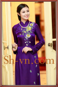 Áo lụa thêu hoa 'Mẫu thêu hoa 983'