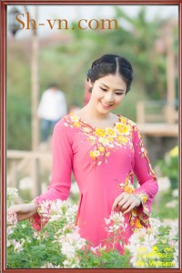 Áo Dài Cách Tân Thêu Tay ‘Mẫu thêu hoa (220)’