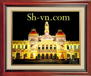 Tranh thêu lụa 'UBND Thành phố'