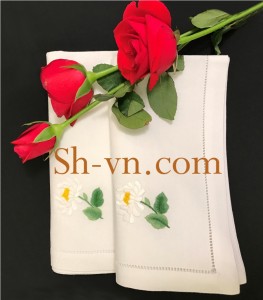 Khăn tay thêu ở Hà Nội ‘Họa tiết cúc đại đóa (9011)’