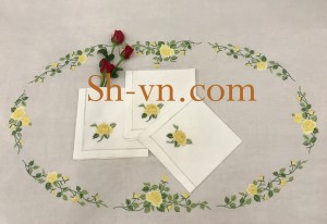 Khăn tay thêu ở Hà Nội ‘Họa tiết hoa hồng (9010)’