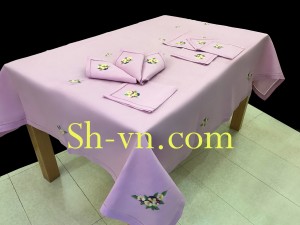 Khăn trải bàn thêu tay Hà Nội 'Họa tiết hoa Panse (803)'
