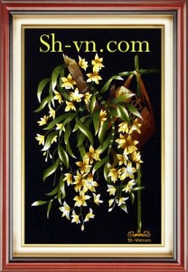 Tranh thêu tay Nha Trang 'Lan khoe sắc' 