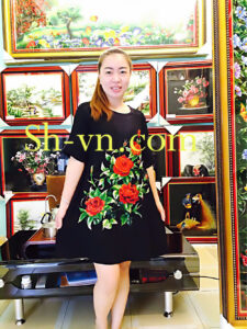 Silk Embroidery New York "Hand embroidered Ao Dai with rose motifs" Silk-embroidery-new-york (14)