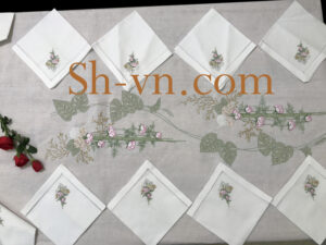 Mẫu Khăn Lụa Thêu Tay Sài Gòn 'Họa tiết Trúc Vương' top-100-nhung-mau-khan-lua-theu-tay-sai-gon (2)