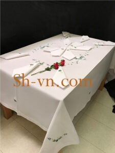 Mẫu Khăn Thêu Tay Cao Cấp 'Họa Tiết Hoa Cúc Đại Đóa' top-100-nhung-mau-khan-theu-tay-cao-cap (4)