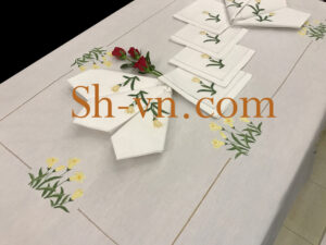 top-100-nhung-mau-khan-theu-tay-tphcm (5)